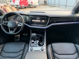 Volkswagen Touareg 3.0 V6 TDI 210kW 4MOT Tiptr. R-Line ... - VW Touareg Unfallwagen