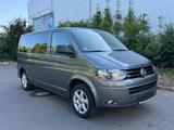 Volkswagen T5 2.0 TDI Caravelle Comfortline Aut*8SITZE*2xAC - Volkswagen T5 Caravelle in Frankfurt (Main)