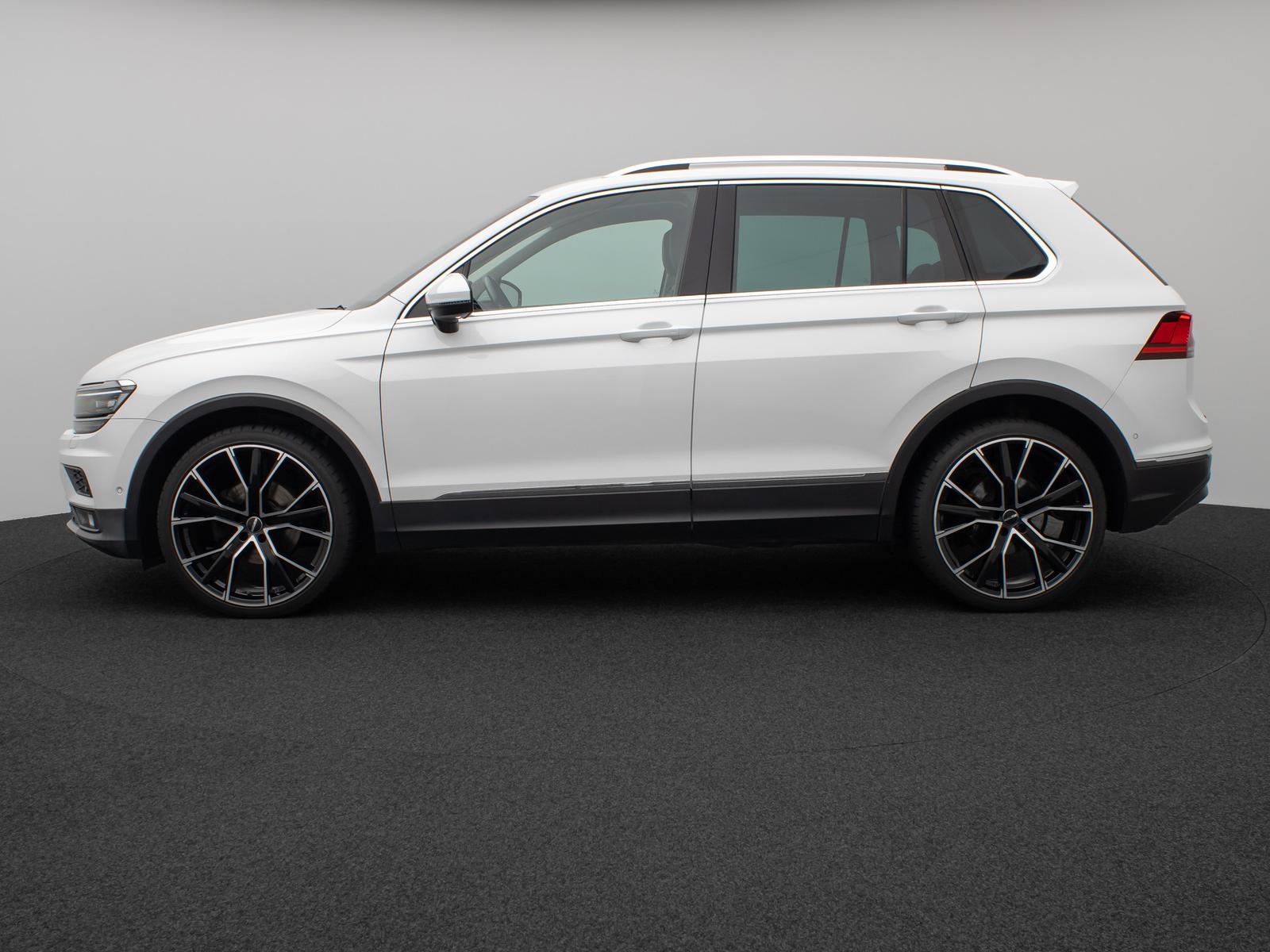 Volkswagen Tiguan Highline Kamera HUD DAB ACC LED 21Zoll