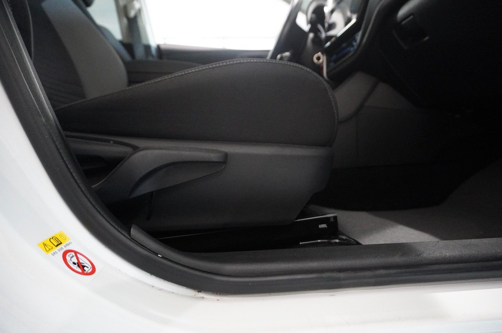 Fahrzeugabbildung Toyota Auris 1.2 LIM. DESIGN EDITION NAVI/LED/KAMERA/SH