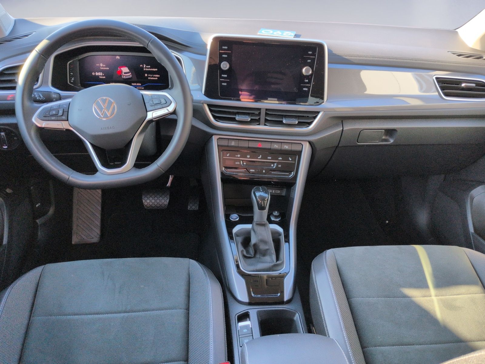 T-Roc 1.5 TSI DSG STYLE LED+NAVI+SHZ+STHZ+