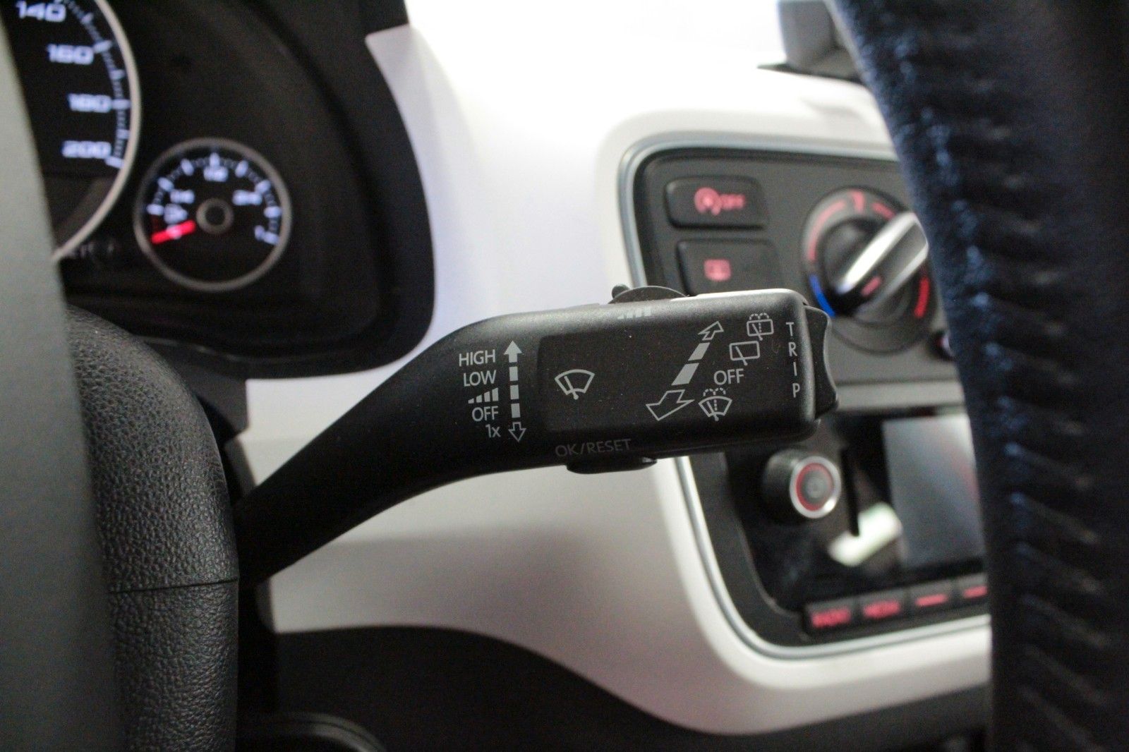 Fahrzeugabbildung SEAT Mii 1.0 Chic   5 türig  *Sitzheizung