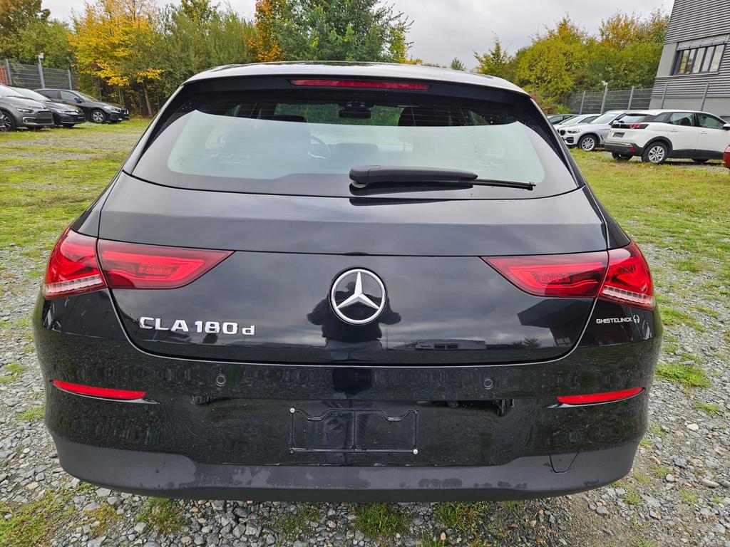 Mercedes-Benz CLA 180 Shooting Brake