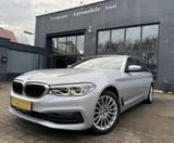 BMW 530d xDrive Sport Line*Display-Key*PANO*360°*AHK - silberne BMW 530