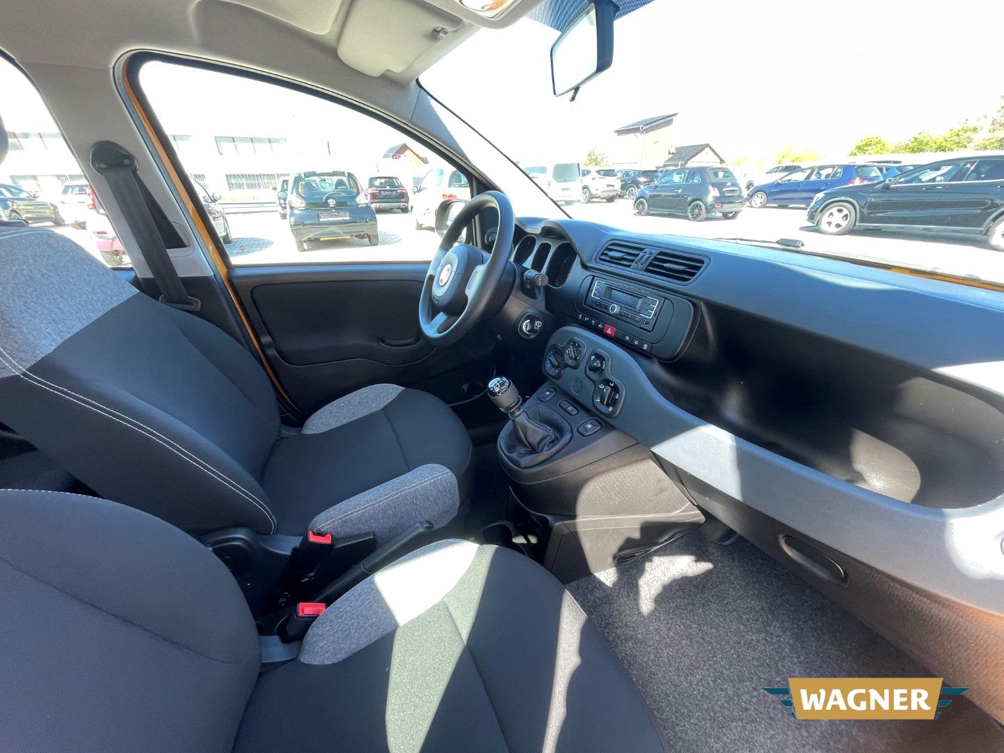 Fahrzeugabbildung Fiat Panda Hybrid Klimaanlage Isofix Tagfahrlicht