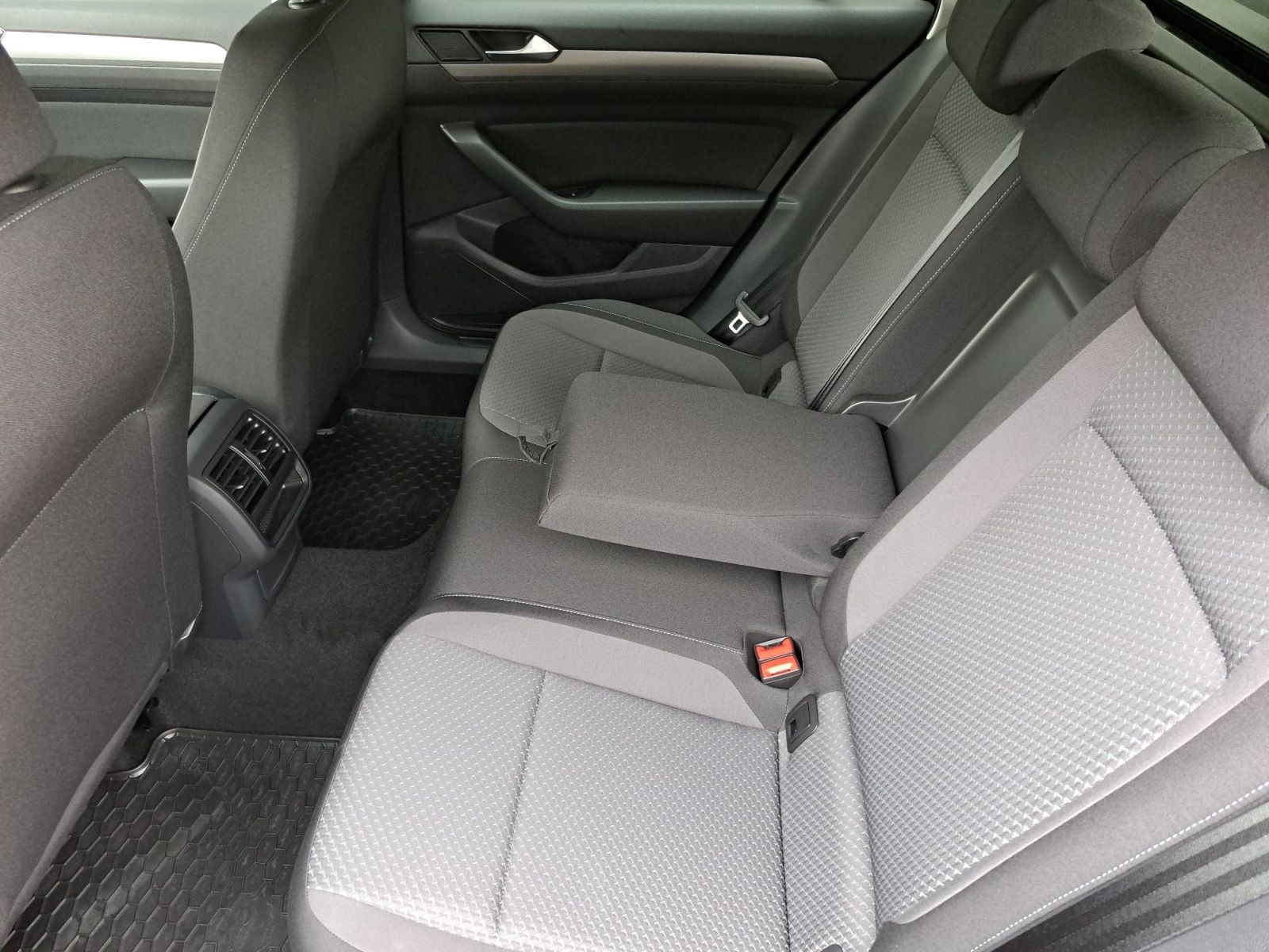 Volkswagen Passat Variant - Bild 15