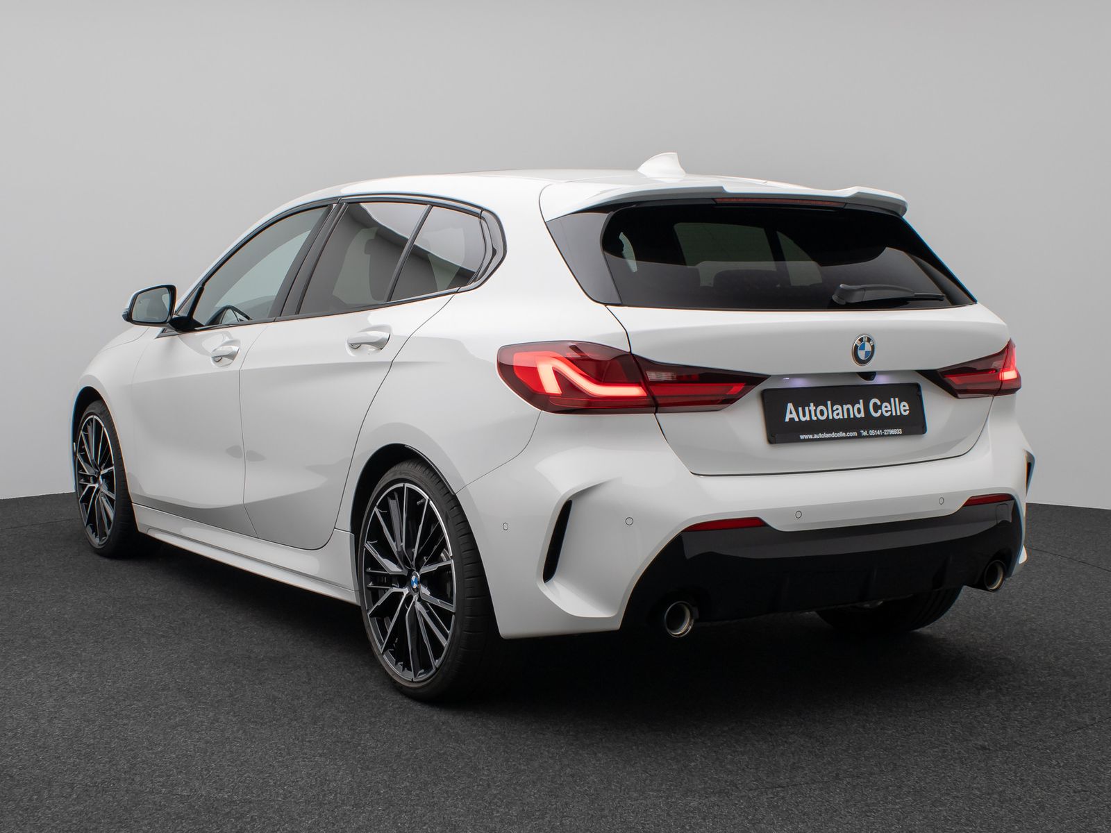 Fahrzeugabbildung BMW 120i M Sport Panoram Kamera DAB HiFi Komfort 19"