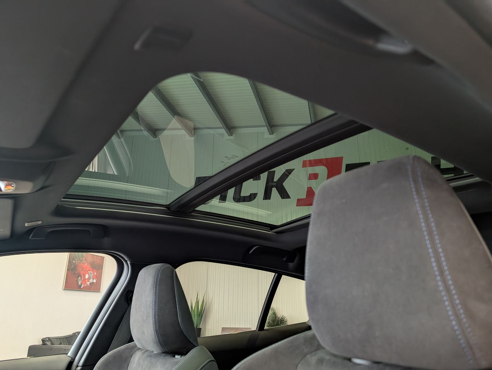 Fahrzeugabbildung BMW 118 d M-Sport Premium Ad-LED Cam Pano Alcan 18"