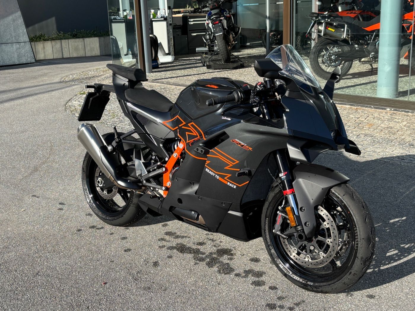 Fahrzeugabbildung KTM 990 RC R Modell 27 inkl. Techpack