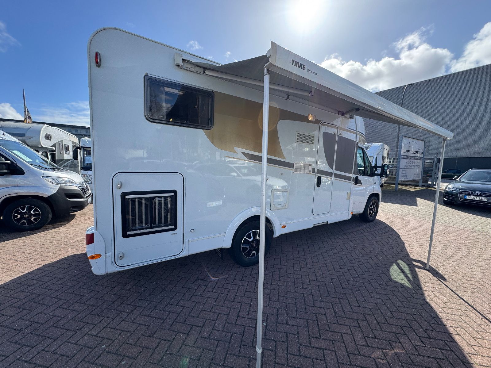 Fahrzeugabbildung Carado T 334 FIAT DUCATO AUTOMATIK SOLAR TV SAT AHK CAM