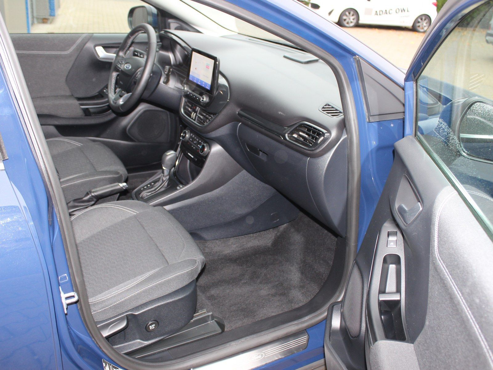 Fahrzeugabbildung Ford Puma Titanium 1,0 EcoBoost Start/Stopp