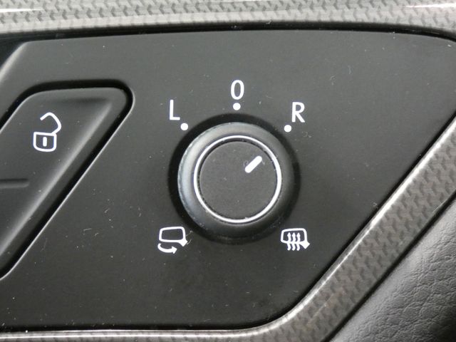 Golf VII 2.0 TDI IQ.DRIVE R-LINE DSG ACC STHZ