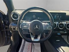 MERCEDES-BENZ A 250 AMG Line El. Panodach Navi Digitales Cockp