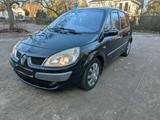 Renault Scenic 2.0Dci Anhängerkupplung - Renault Scenic aus 2007 mit Diesel-Antrieb