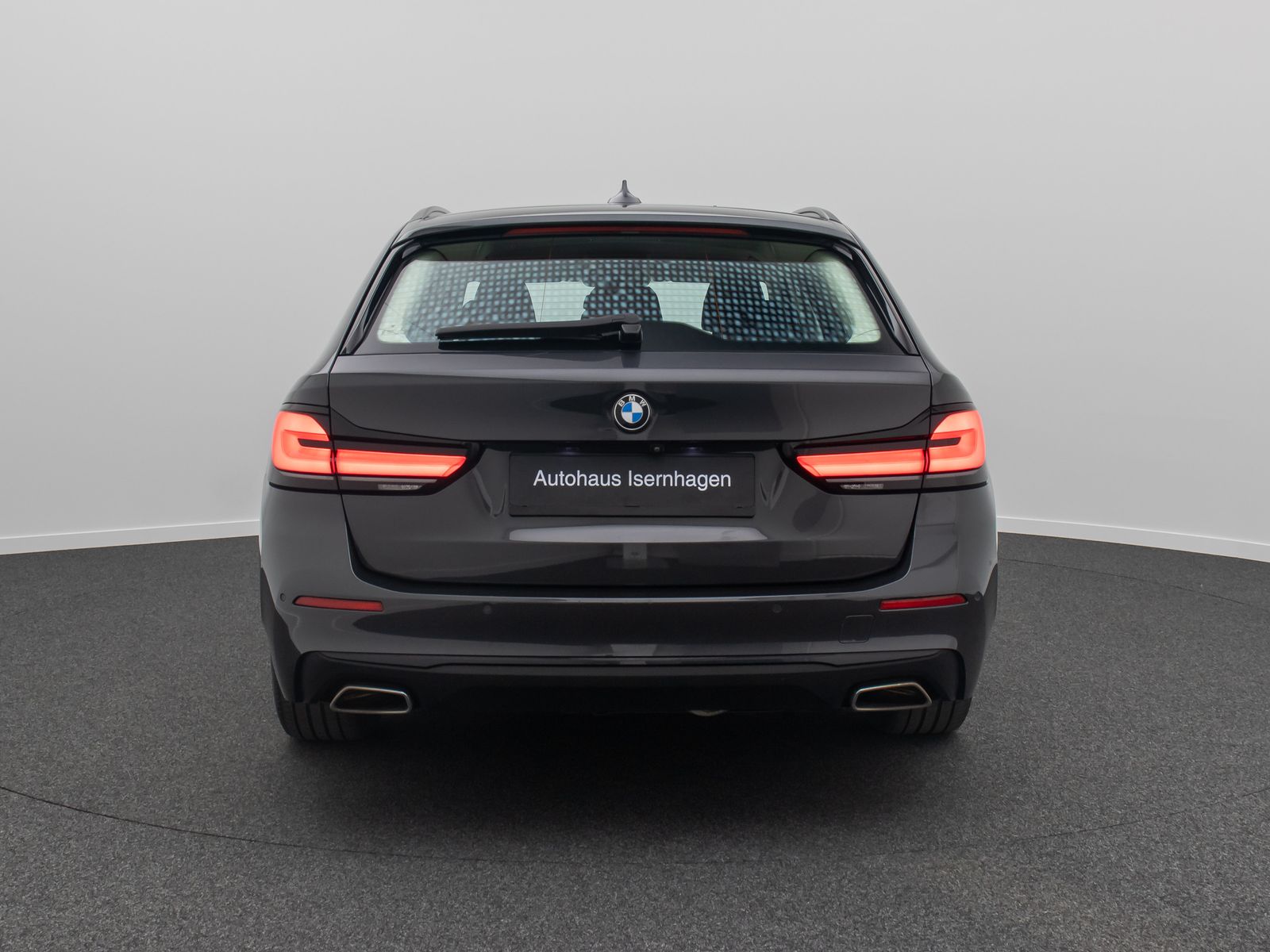 Fahrzeugabbildung BMW 520d xD  DAB Laser HUD Kamera AHK ALarm Komfort