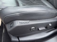 Fahrzeugabbildung DS Automobiles DS 7 Crossback 1.6 E-Tense 300 4x4 Grand Chic