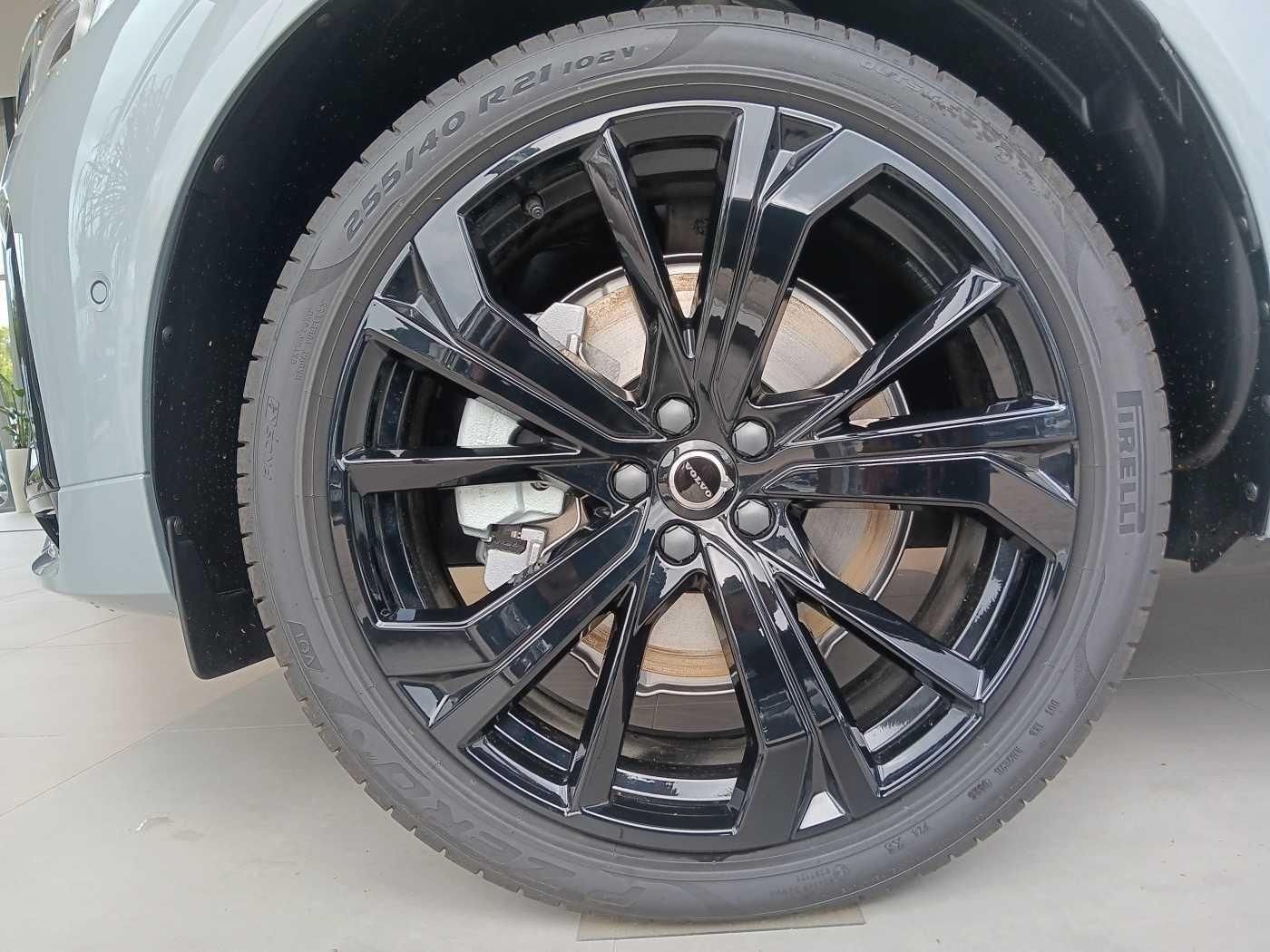 Fahrzeugabbildung Volvo XC60 T8 AWD Plus Black Edition