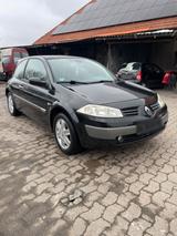 Renault Megane 1,6L Nur 60,000 km 2 Hand - gebrauchte Renault Megane aus dem Jahr 2003