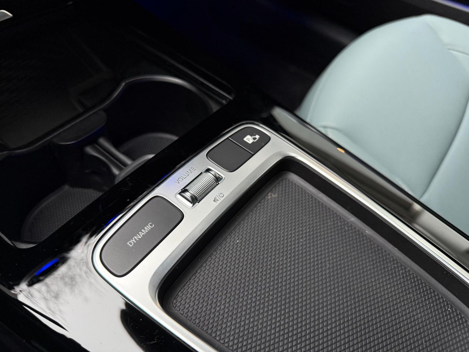 Mercedes-Benz A 250e - AMG Line-RFK-Ambiente-Advanced Plus