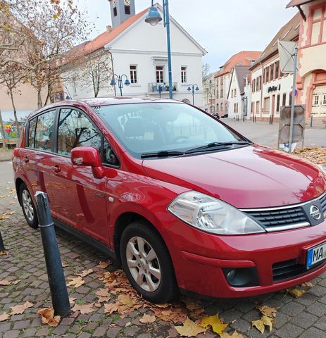 Nissan Tiida 1.8 automatik getriebe .