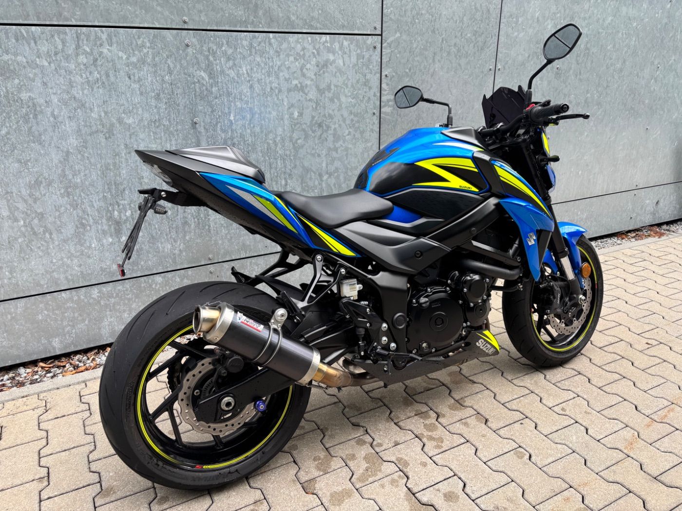 Fahrzeugabbildung Suzuki GSX S 750