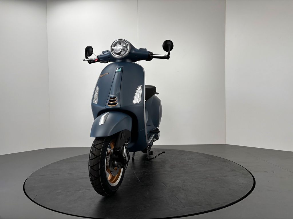 Fahrzeugabbildung Vespa PRIMAVERA 50 Officina 8 *NEUFAHRZEUG*