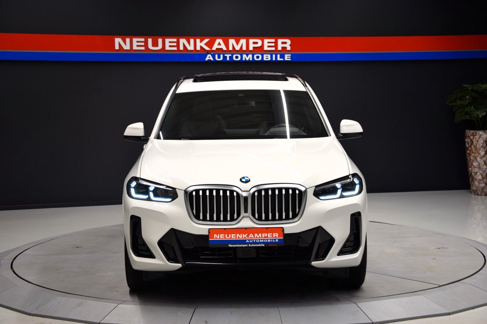 Fahrzeugabbildung BMW X3 xDrive 20 i M Sport H&k ACC Laser Pano Leder