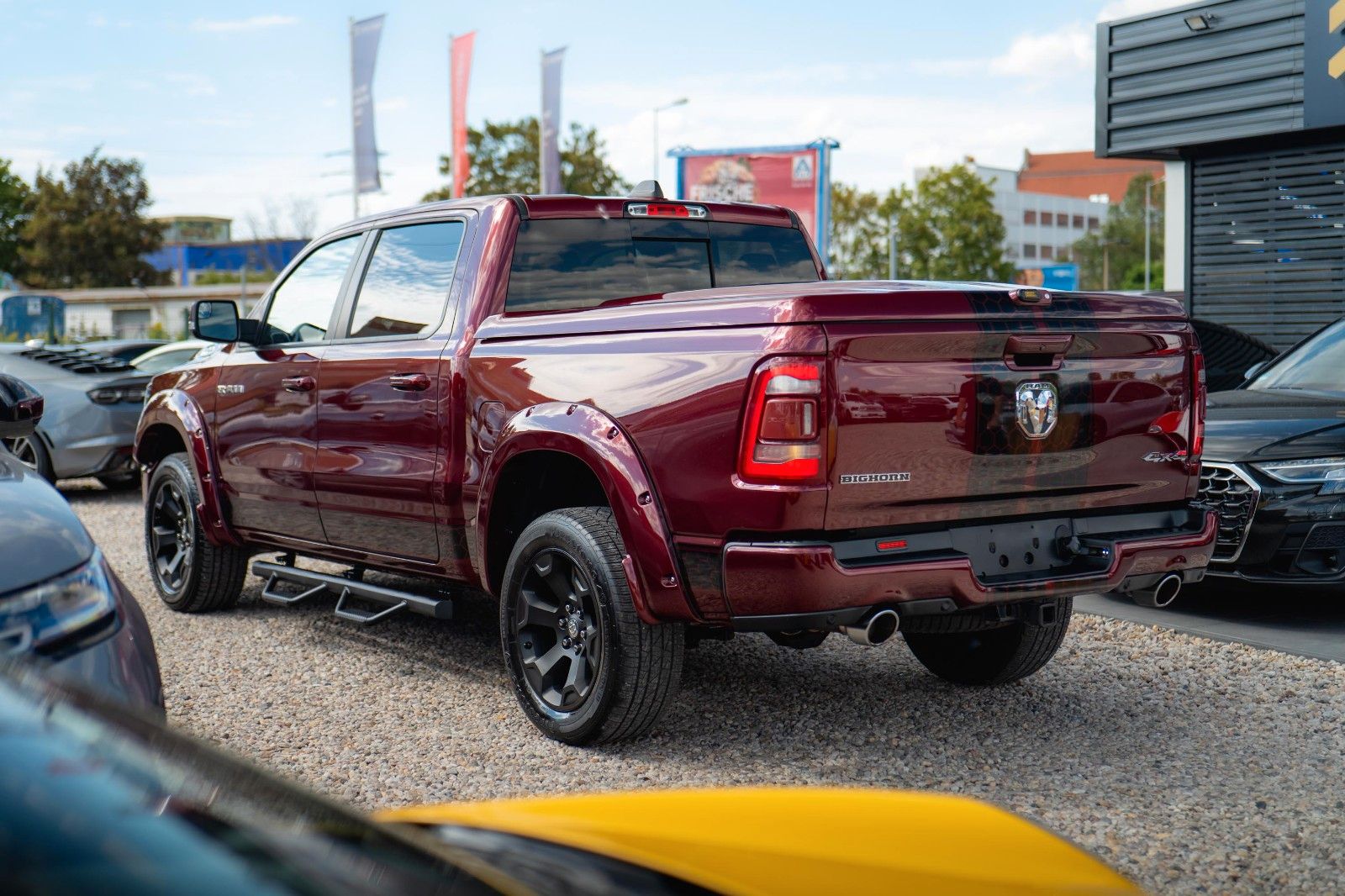 Fahrzeugabbildung Dodge RAM 5.7 V8 HEMI 4x4 OFFROAD Night AXLE LOCK 19%