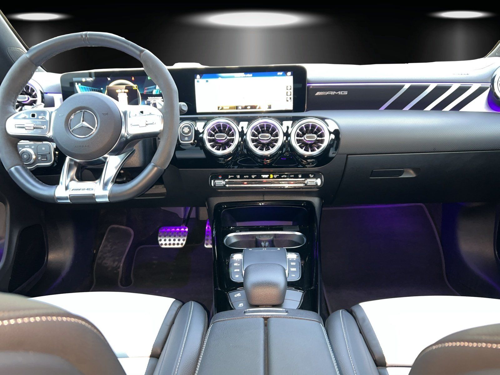 Fahrzeugabbildung Mercedes-Benz CLA 35 AMG SB Perf.Sitz LED Standhzg HighEndMBUX