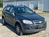Chevrolet Captiva 2.4 LS 2WD-KLIMA-1. HAND - gebrauchte Chevrolet Captiva aus dem Jahr 2009