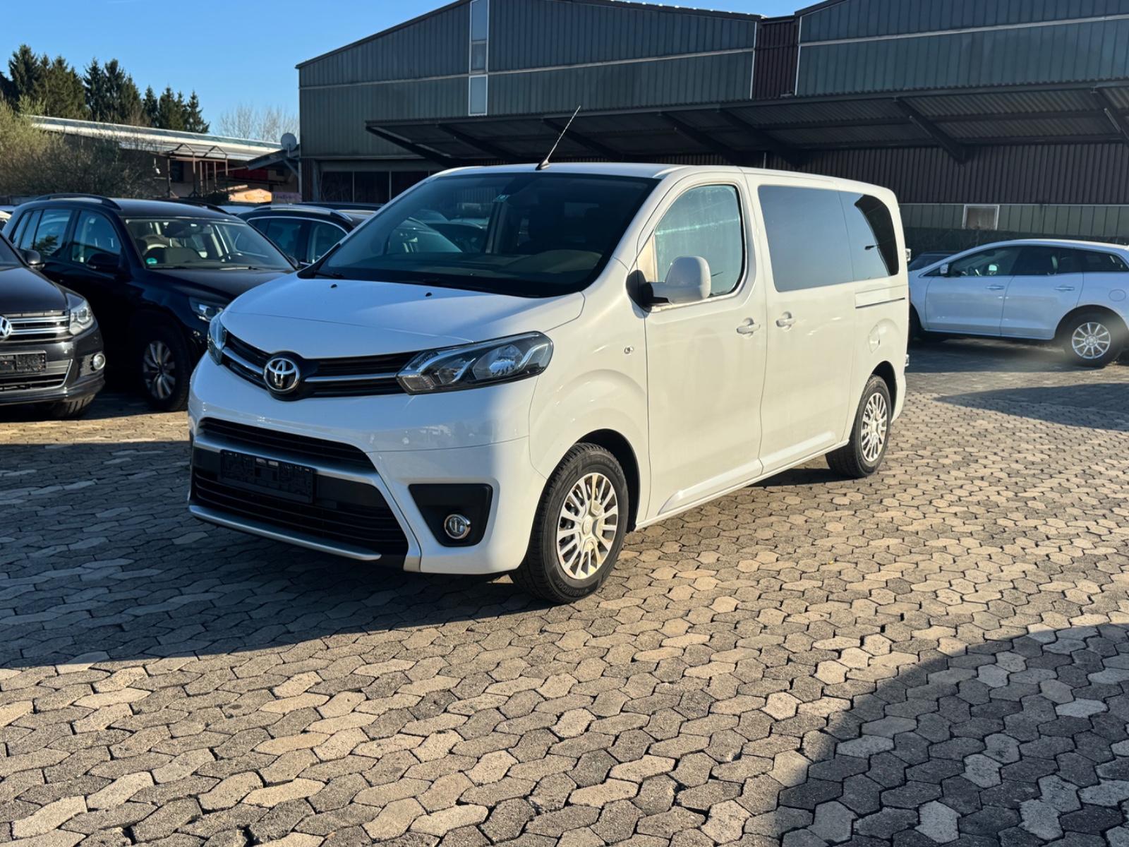 Toyota Proace Verso Shuttle Compact