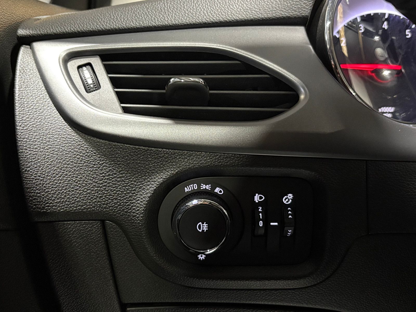 Fahrzeugabbildung Opel Astra K Sports Tourer Edition/APPLE-CAR/SHZ/KLIM