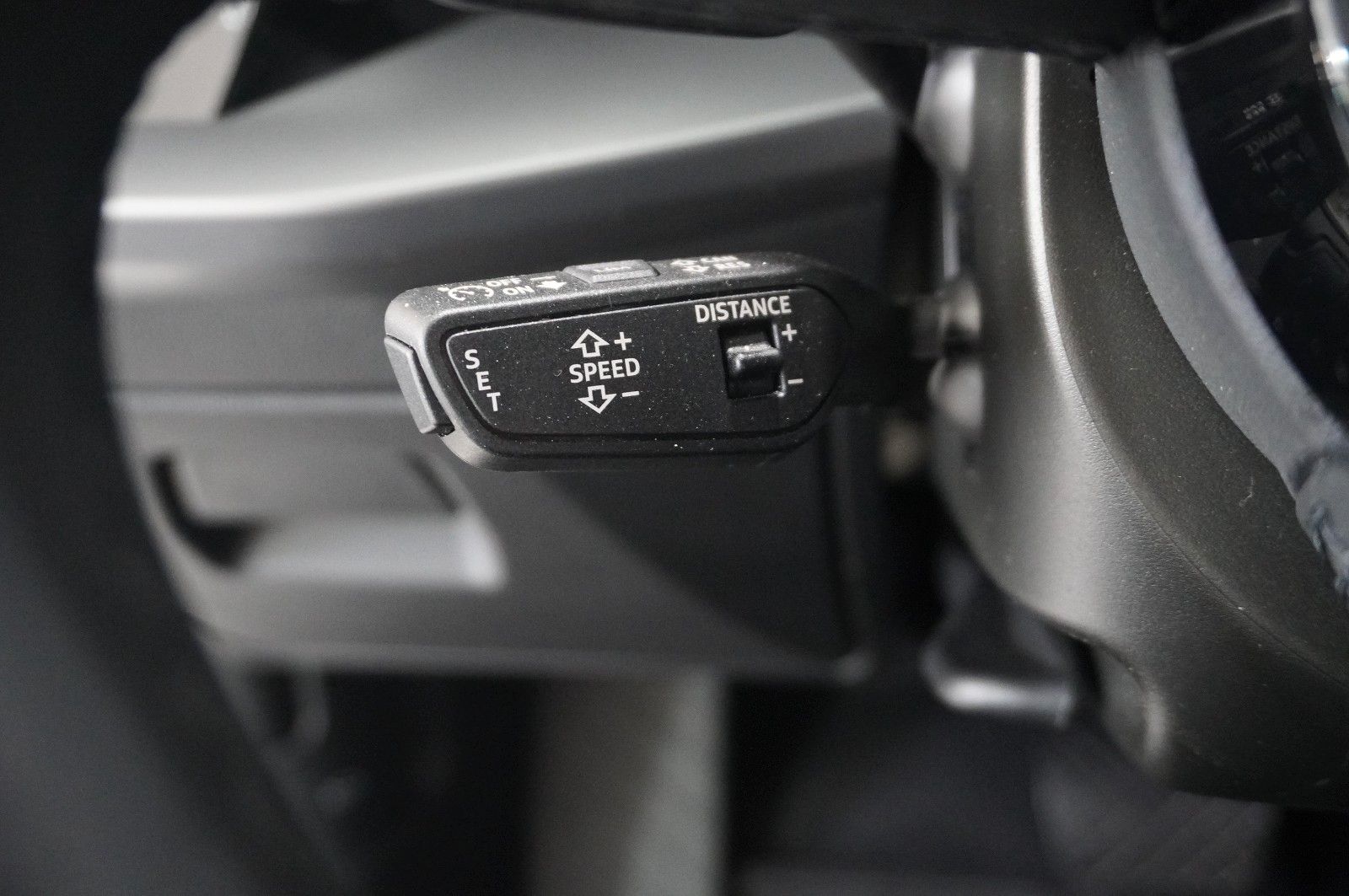 Fahrzeugabbildung Audi A3 Sportback 35 TFSI S-TRONIC NAVI/LED/SPORT/ACC