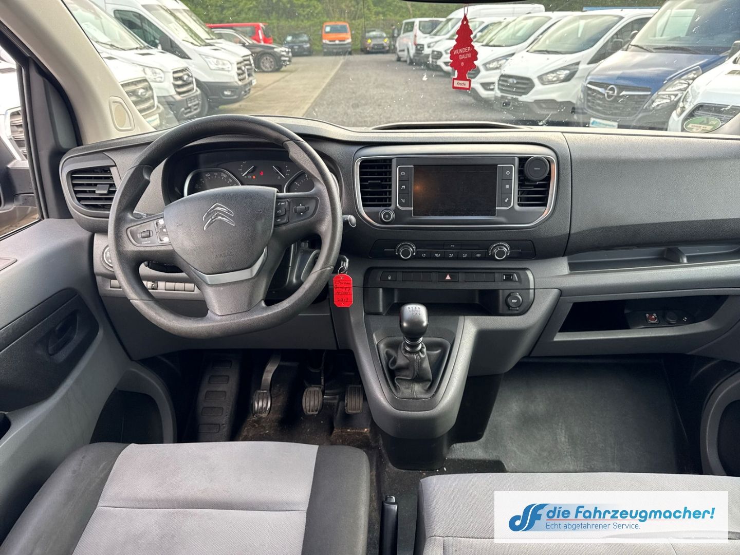Fahrzeugabbildung Citroën Jumpy Kombi XL Navi Apple CarPlay Android *EXPOR