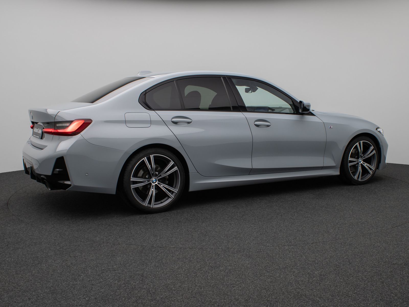 Fahrzeugabbildung BMW 320d MSport Kamera DAB HiFi Komfort Leder 19Zoll