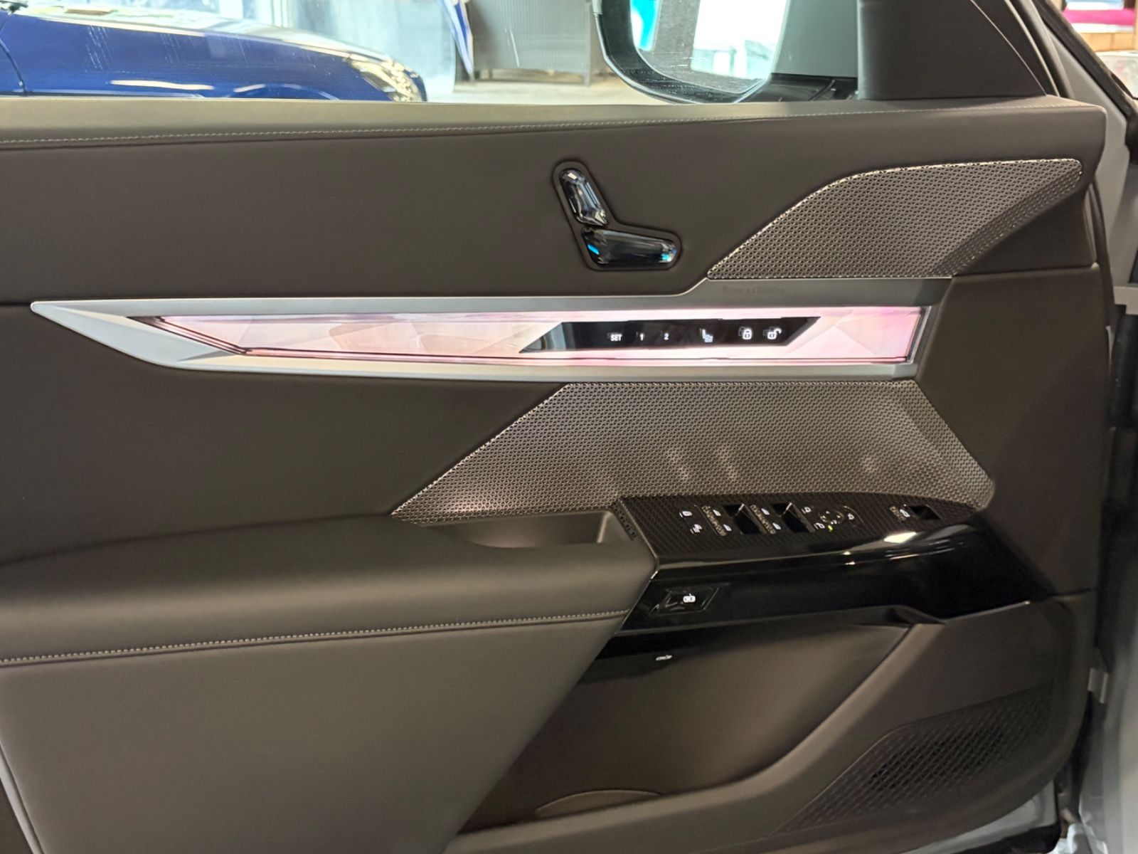 BMW 740i M Sport Paket*Kristall Paket*SkyLounge*B&W* foto 7