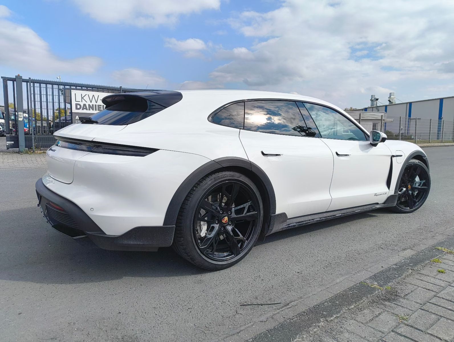 Porsche Taycan 4S Cross Turismo HeadUp, Beifahrerdisplay
