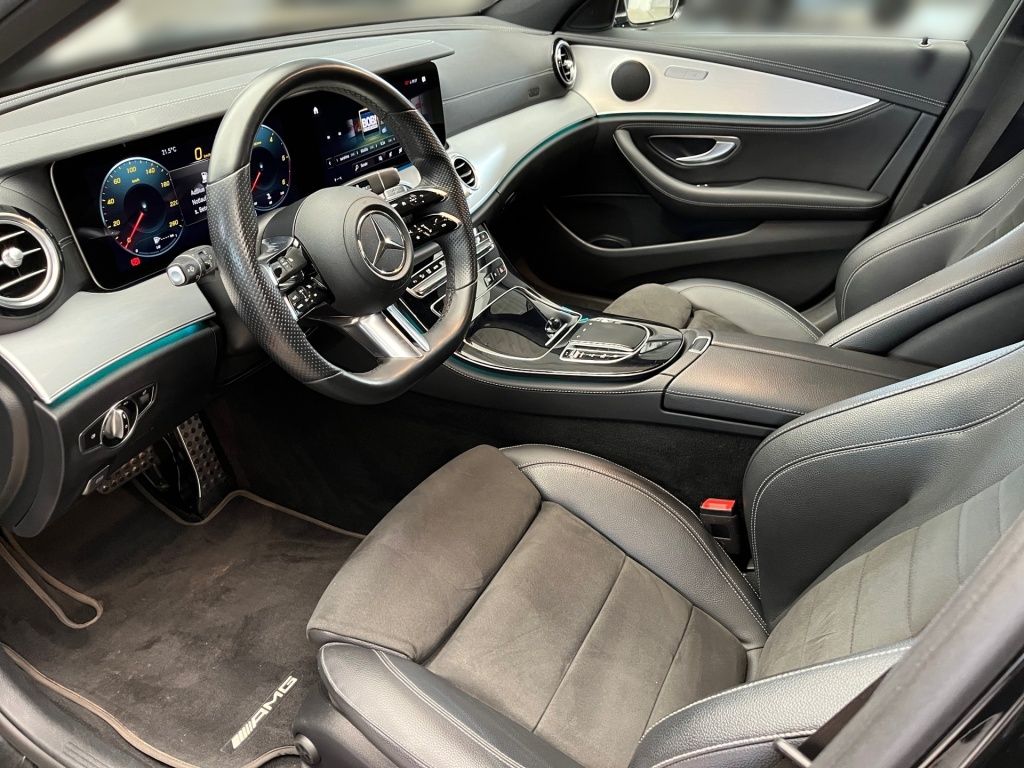 Fahrzeugabbildung Mercedes-Benz E 400 dT 4M AMG AHK Totwi. LED SHZ Sport Ambie.
