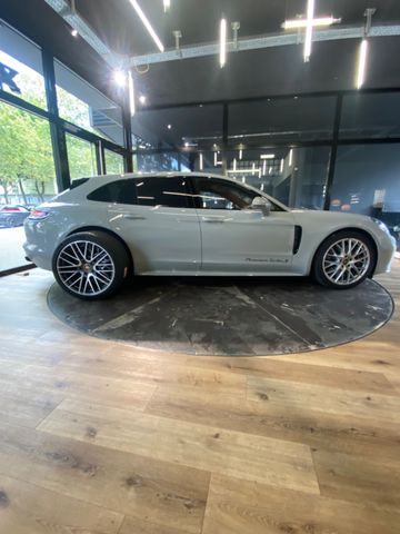 Porsche Panamera Turbo S Sport Turismo 8-Fach PDLS+