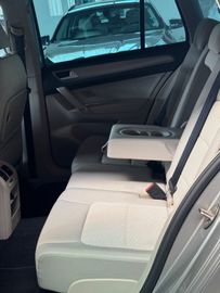 Volkswagen Golf - 11
