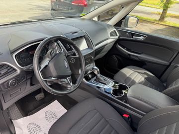 Ford Galaxy - 12