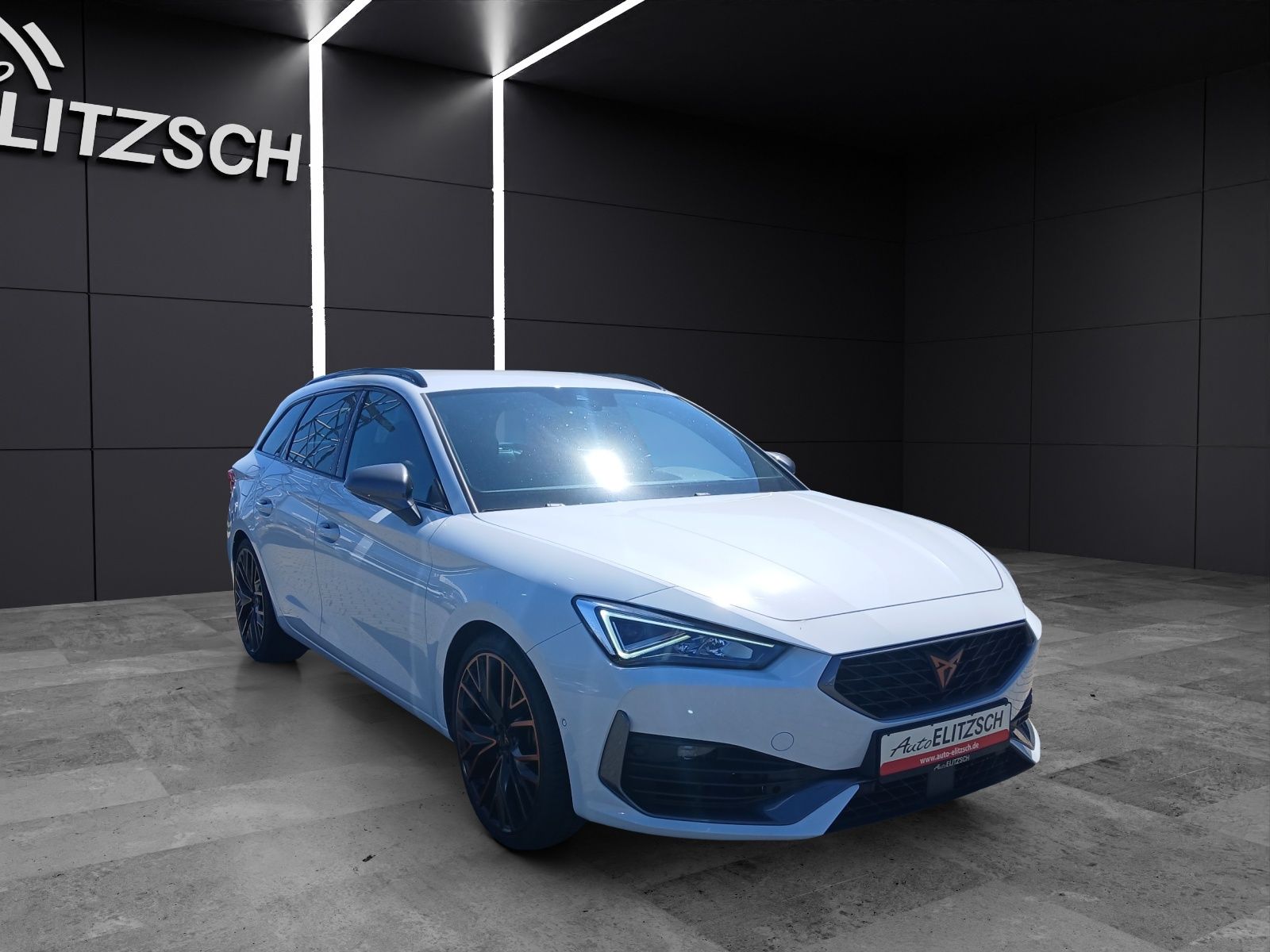 Fahrzeugabbildung CUPRA Leon Sportstourer VZ 4Drive DSG LED Navi ACC RFK