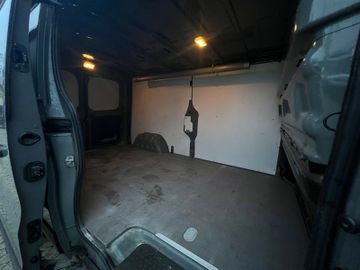 Opel Vivaro - 10