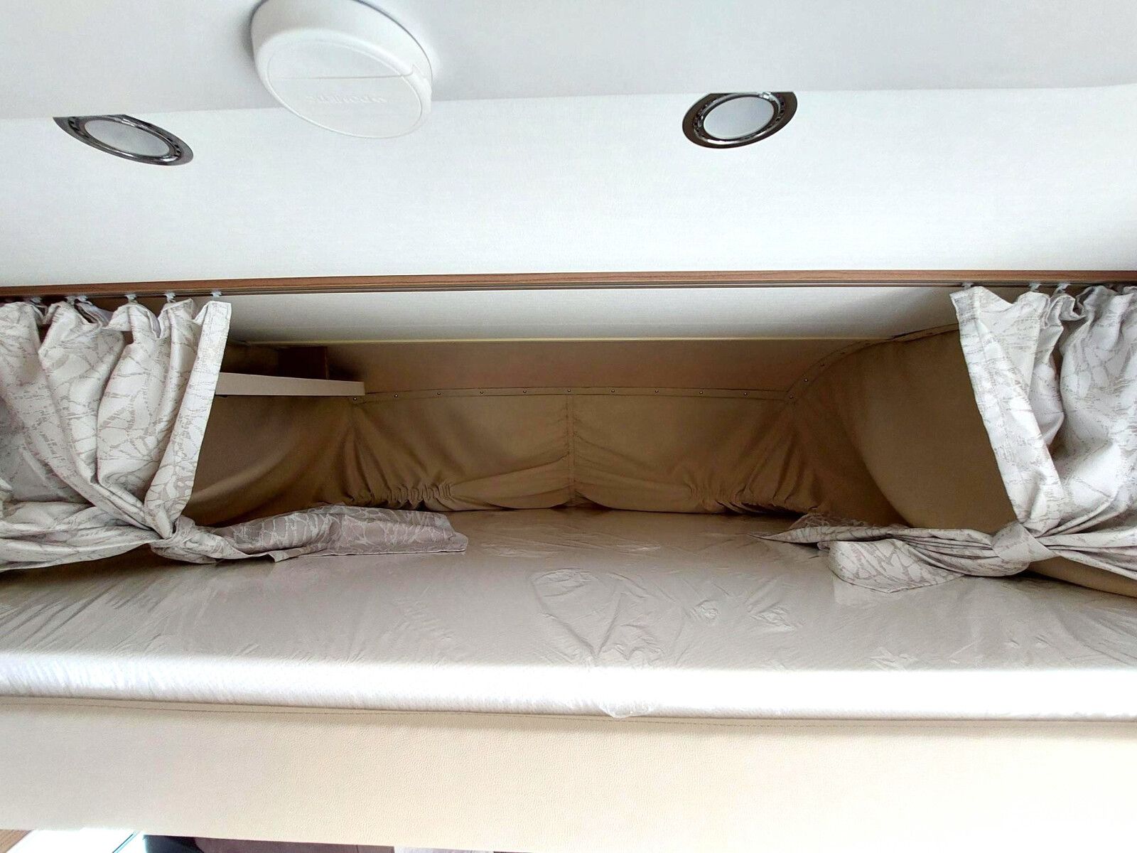 Fahrzeugabbildung Malibu I 460 KB LE comfort Automatik Markise
