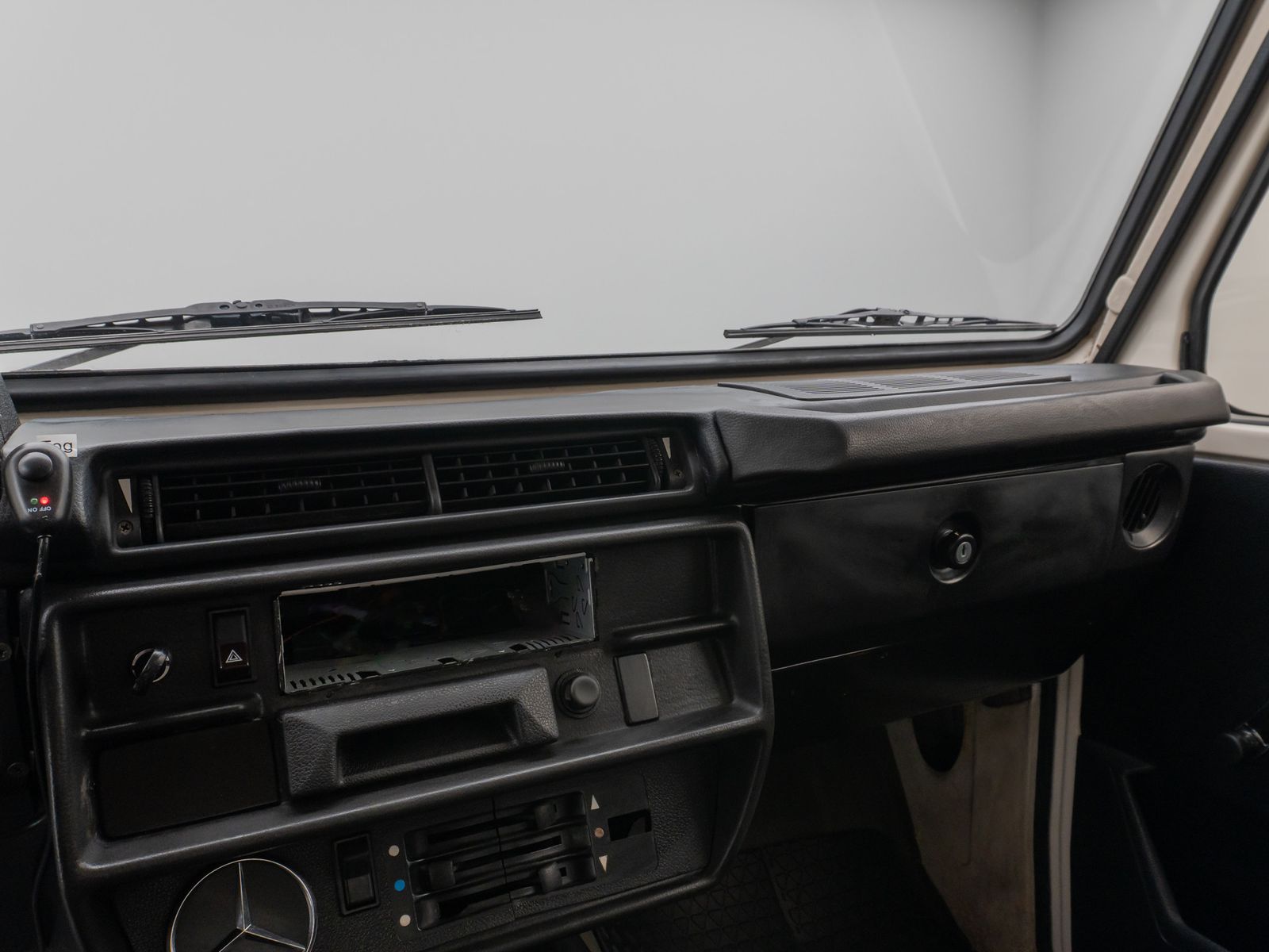 Fahrzeugabbildung Mercedes-Benz G 240 4x4AHK Servo Classic Data 2+