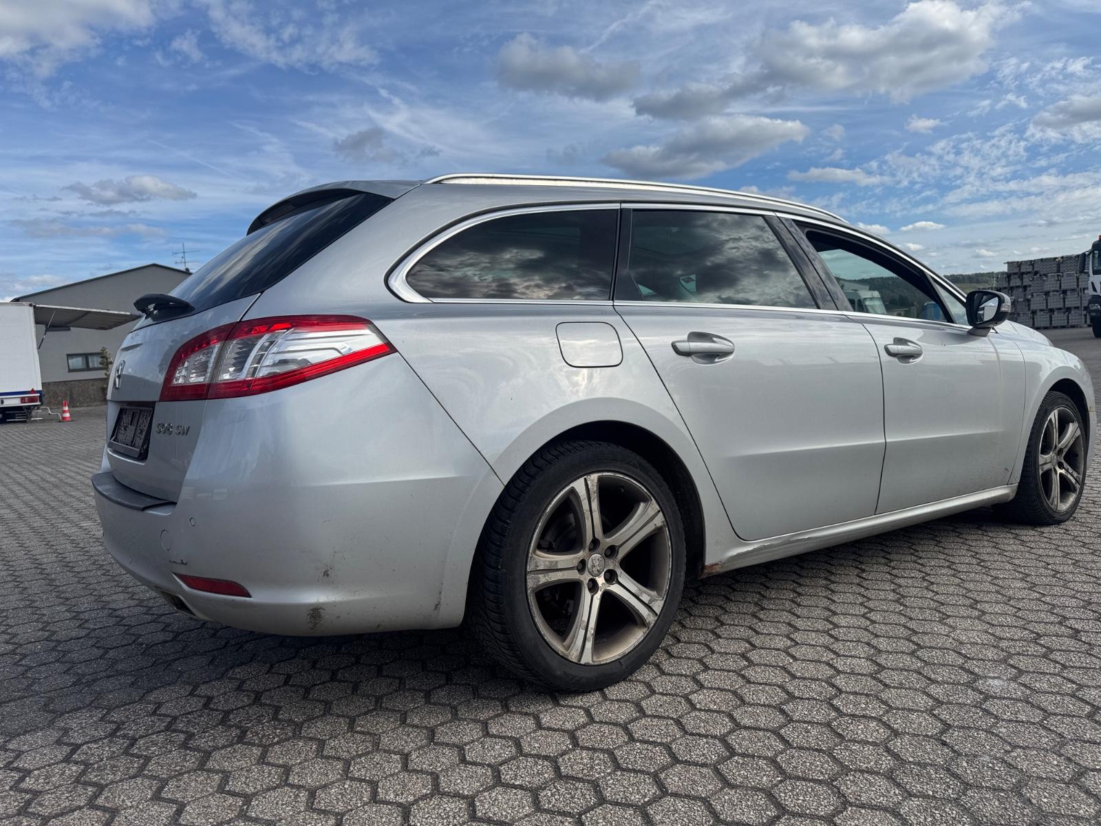 Peugeot 508 2011 — photo 9