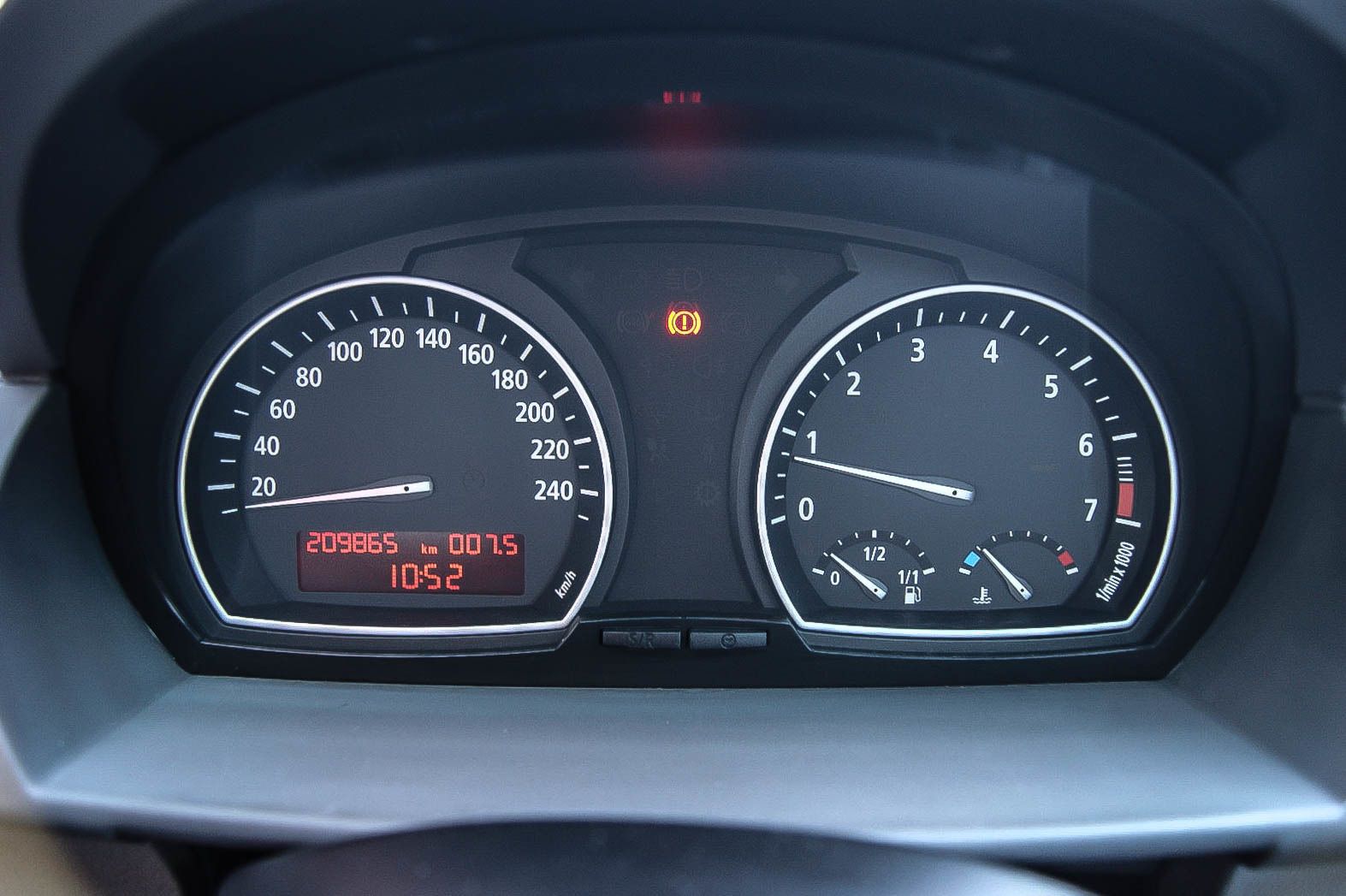 Fahrzeugabbildung BMW X3 3.0i 4x4 LEDER XENON NAVI RENTNER 1.BESITZ