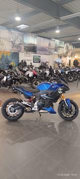 BMW F 900 XR mit 1 Jahr Gwl. 4 Pakete uvm. - BMW F 900 XR