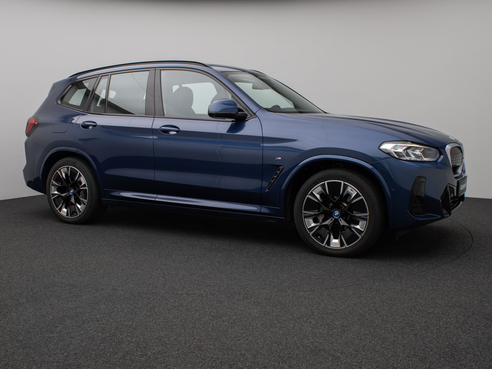 Fahrzeugabbildung BMW iX3 Impressive M Sport Panorama 360°HUD DAB H/K