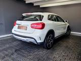 Mercedes-Benz GLA 250, AMG LINE, PANORAMA, 7G, KEYLESS GO - Mercedes-Benz GLA 250 Gebrauchtwagen